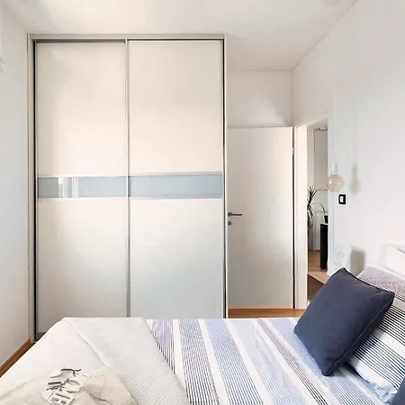 Apartment Panoramic City-view With Sunset Balcony Split