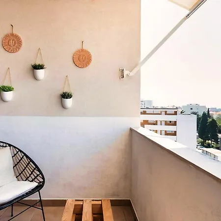Panoramic City-view With Sunset Balcony ספליט